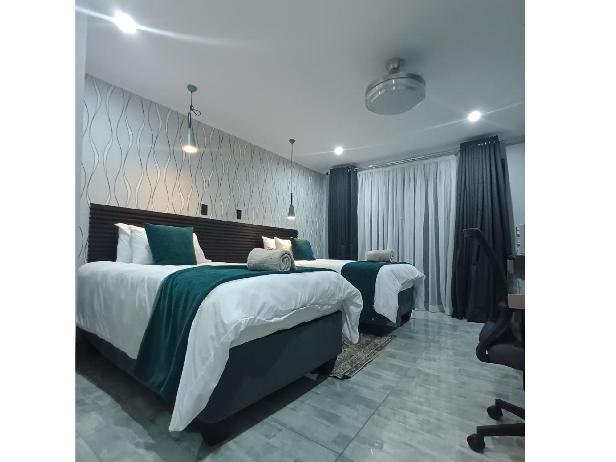 Delux Guesthouse Volksrust ภายนอก รูปภาพ