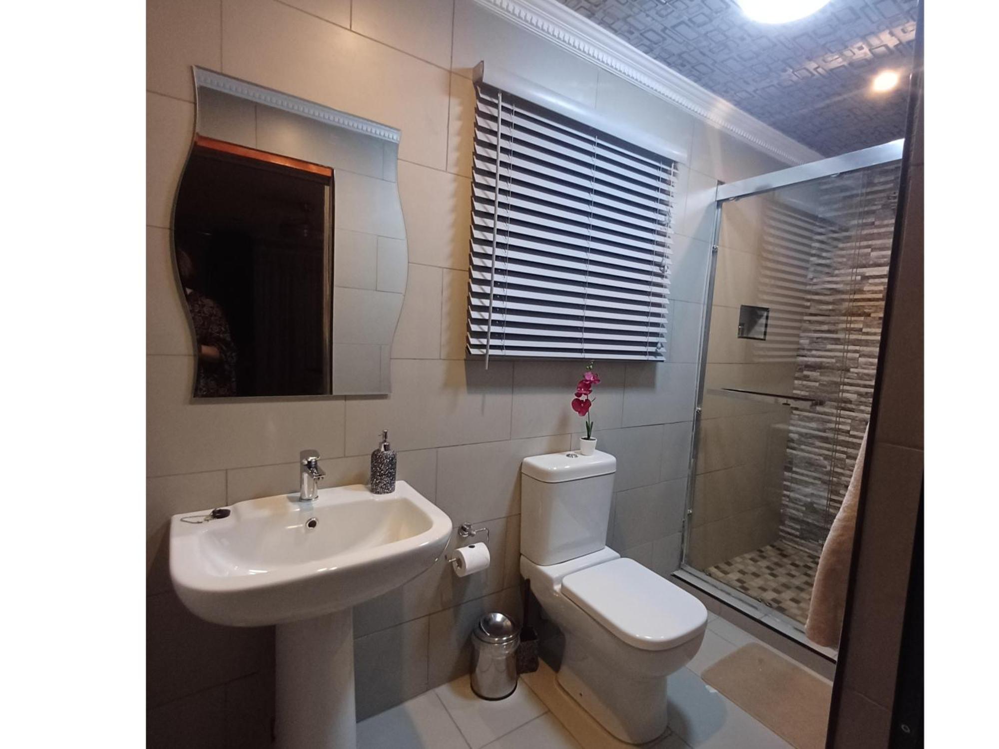 Delux Guesthouse Volksrust ภายนอก รูปภาพ