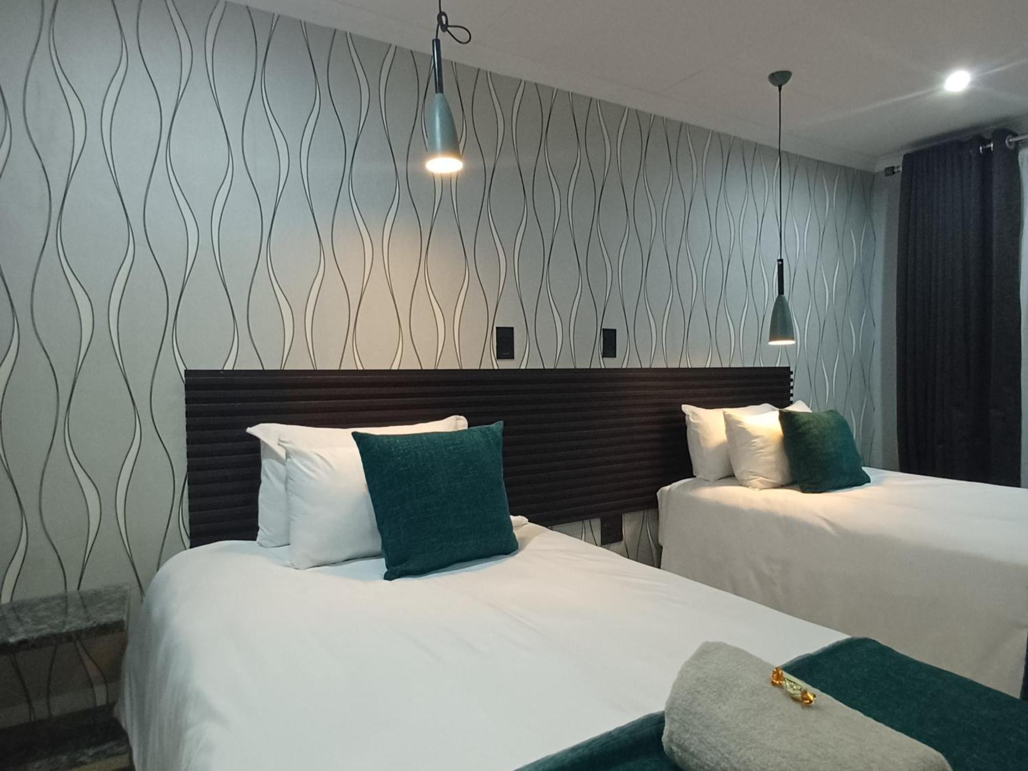 Delux Guesthouse Volksrust ภายนอก รูปภาพ