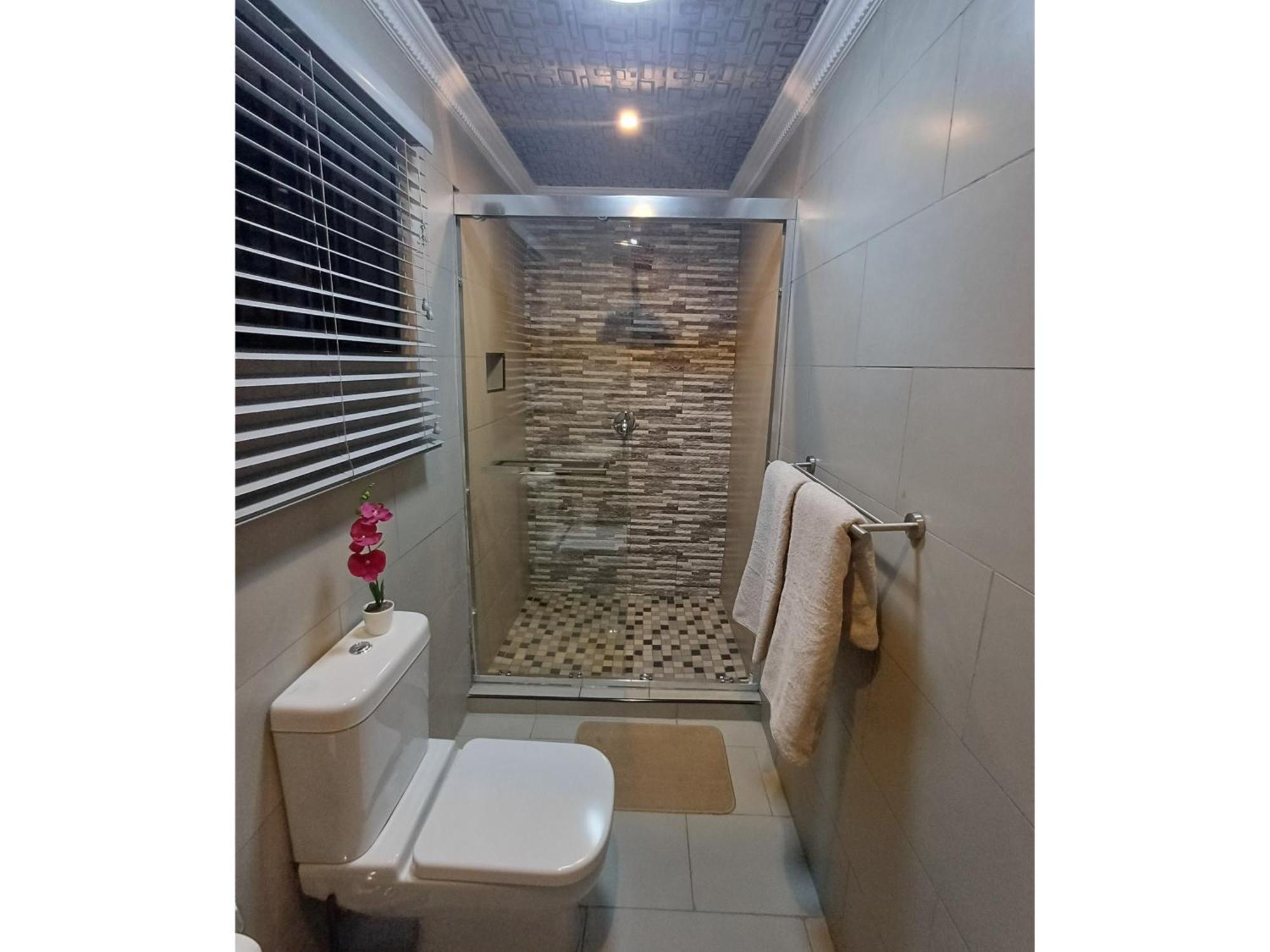 Delux Guesthouse Volksrust ภายนอก รูปภาพ