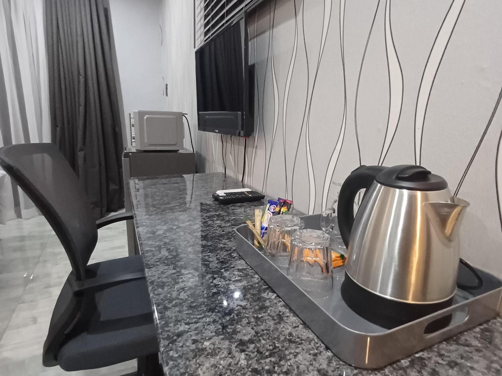 Delux Guesthouse Volksrust ภายนอก รูปภาพ
